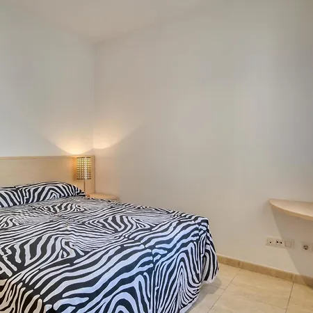 Apartamento En S'agaró Con 2 Y Balcón, Parking Incluido - Es-298-32